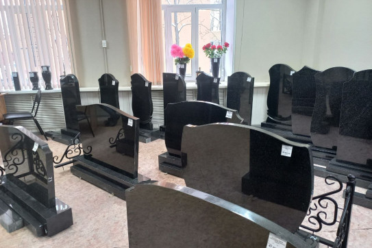памятники из карельского гранита